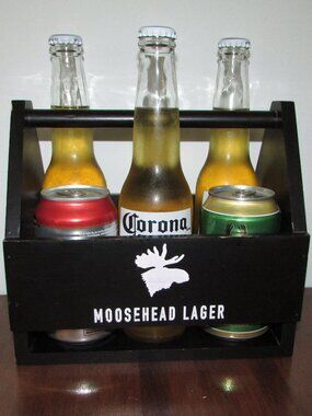 Moosehead Lager Wooden Beer Caddy Tote